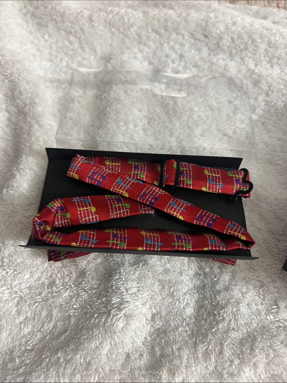Tytus Ties Red Musical Notes Bow Tie with Treble Clef Accent - Picture 3 of 3